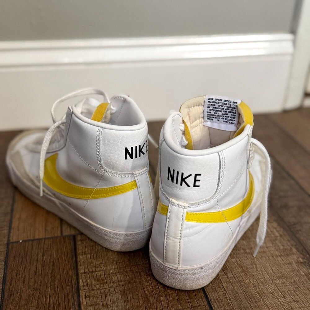 Nike Blazer Mid Vintage ’77 White/Yellow High Top Sneakers (Women’s/Unisex) - Picture 2 of 4